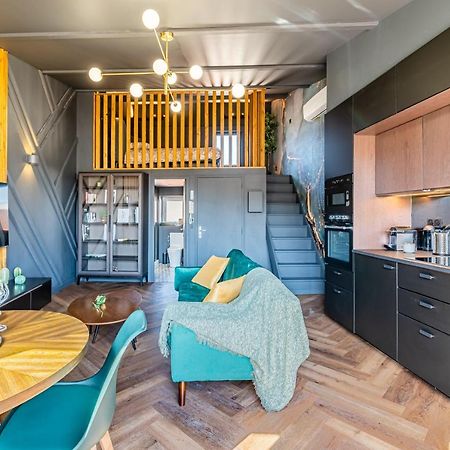 Loft En Ville - Duplex Terrasse Coeur Historique Avec Vue Degagee & Parking Souterrain Offert Ла-Сьота Экстерьер фото