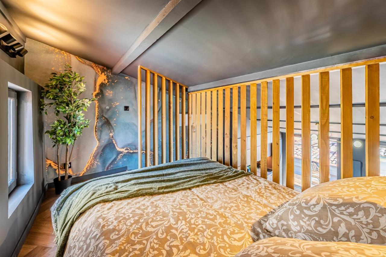 Loft En Ville - Duplex Terrasse Coeur Historique Avec Vue Degagee & Parking Souterrain Offert Ла-Сьота Экстерьер фото