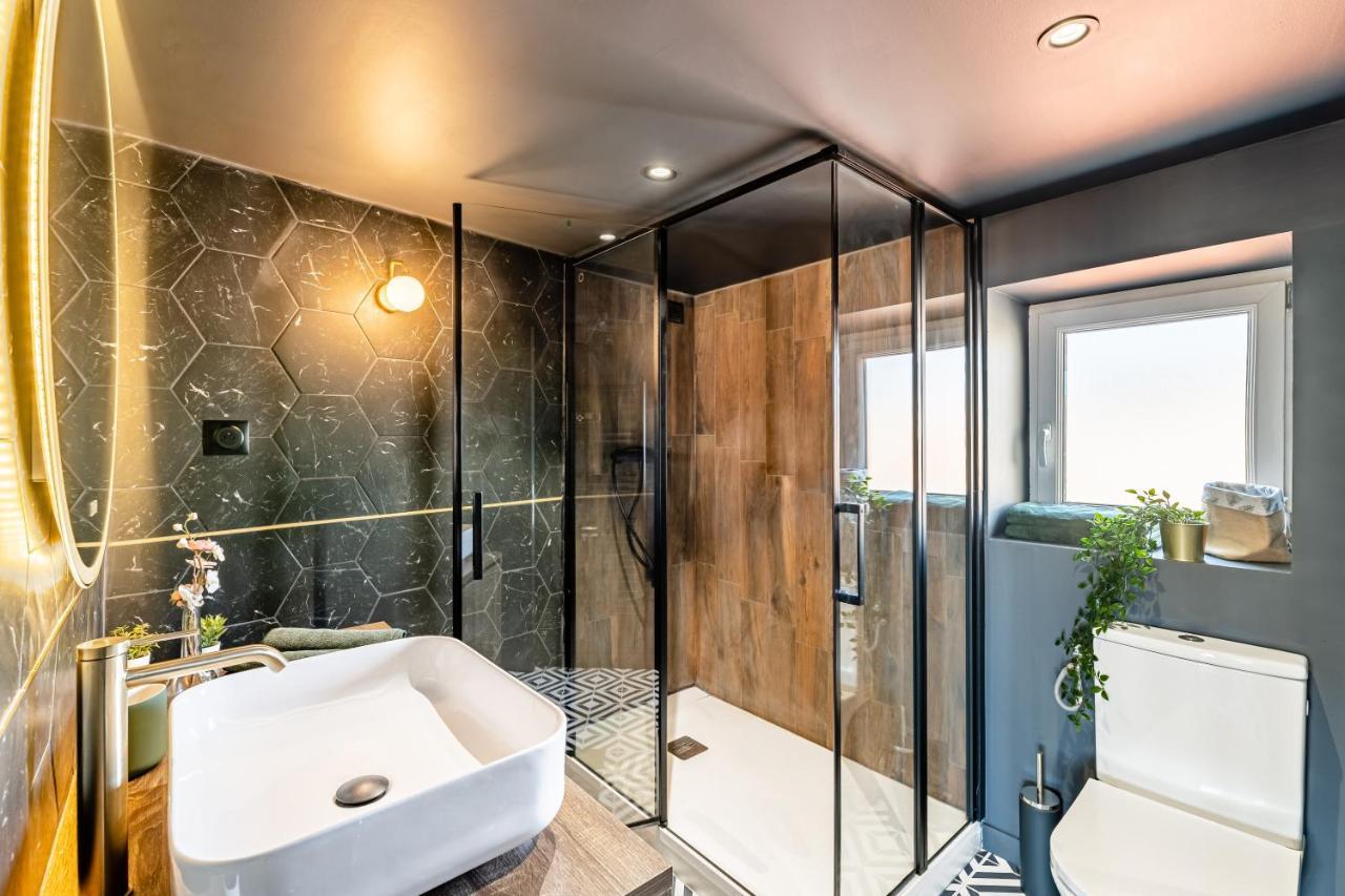 Loft En Ville - Duplex Terrasse Coeur Historique Avec Vue Degagee & Parking Souterrain Offert Ла-Сьота Экстерьер фото