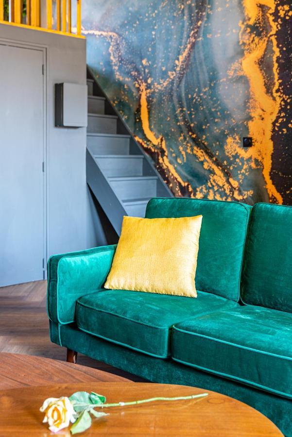 Loft En Ville - Duplex Terrasse Coeur Historique Avec Vue Degagee & Parking Souterrain Offert Ла-Сьота Экстерьер фото